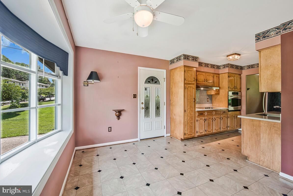 Empty room, Interior, Kitchen