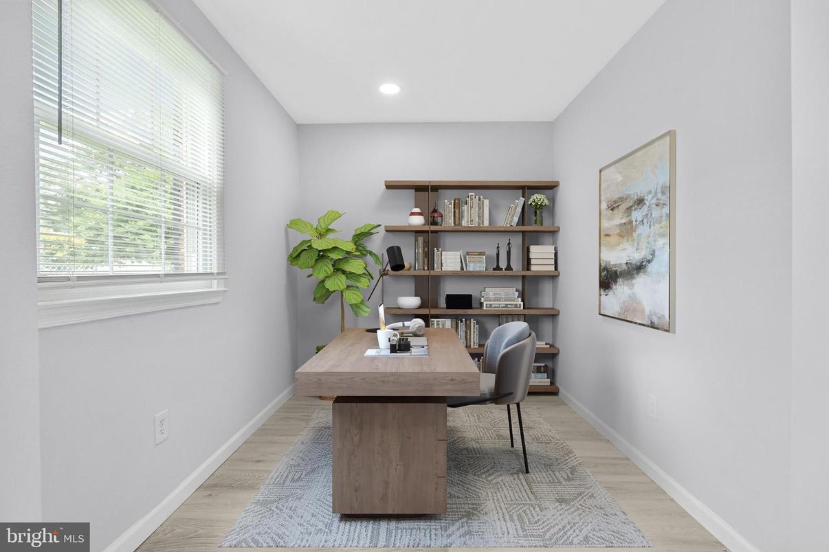 Home Office, Interior, Recessed Lighting, Wood Texture Flooring