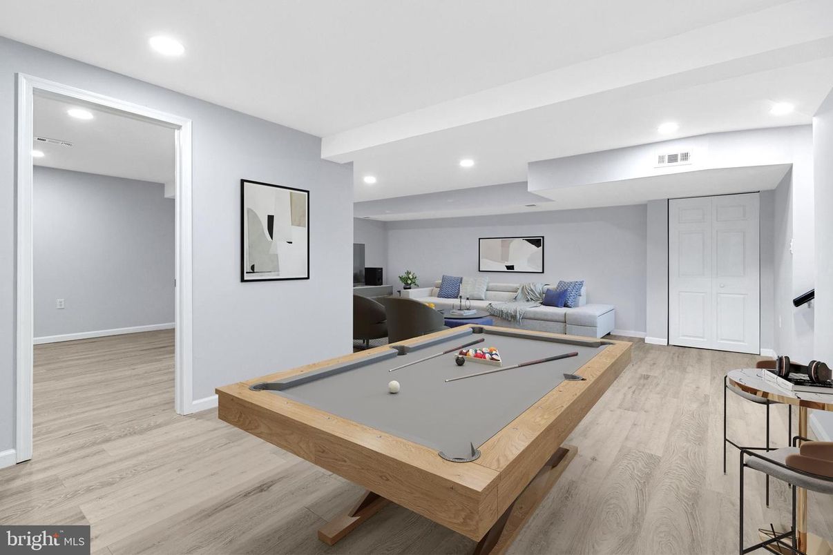 Billiard Table, Game Room, Interior, Recessed Lighting, Wood Texture Flooring