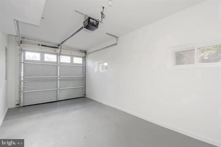 Garage, Interior