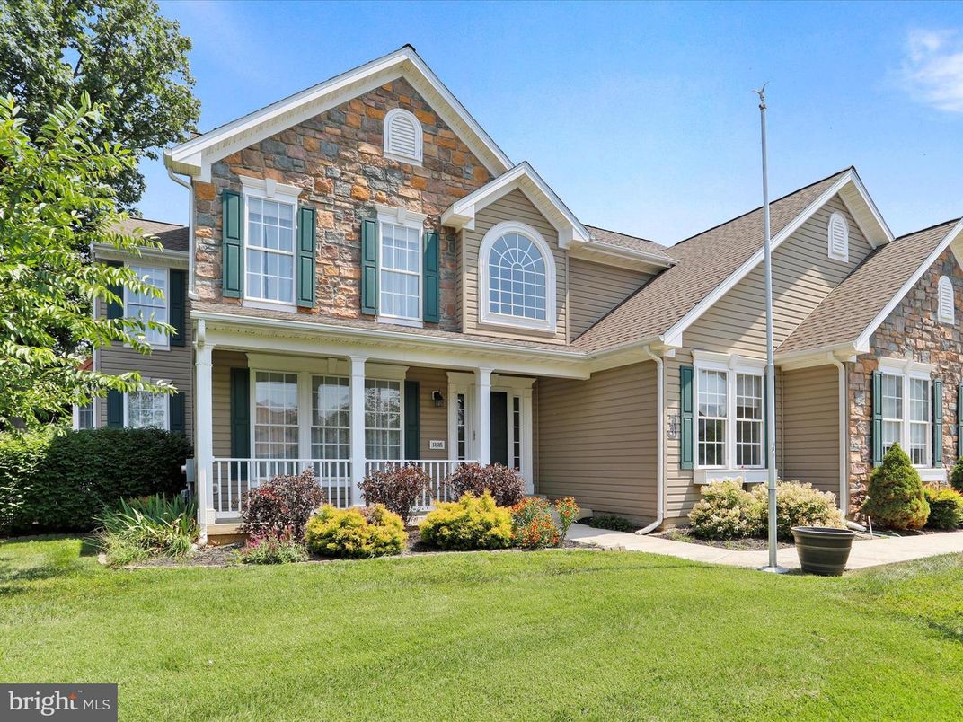 Exterior, Facade, Brick Traditional