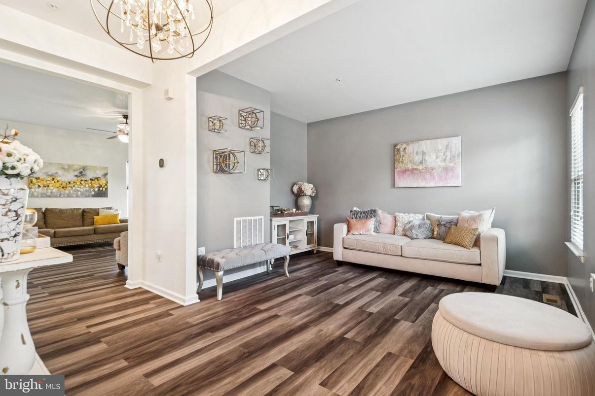 Chandelier, Interior, Wood Texture Flooring