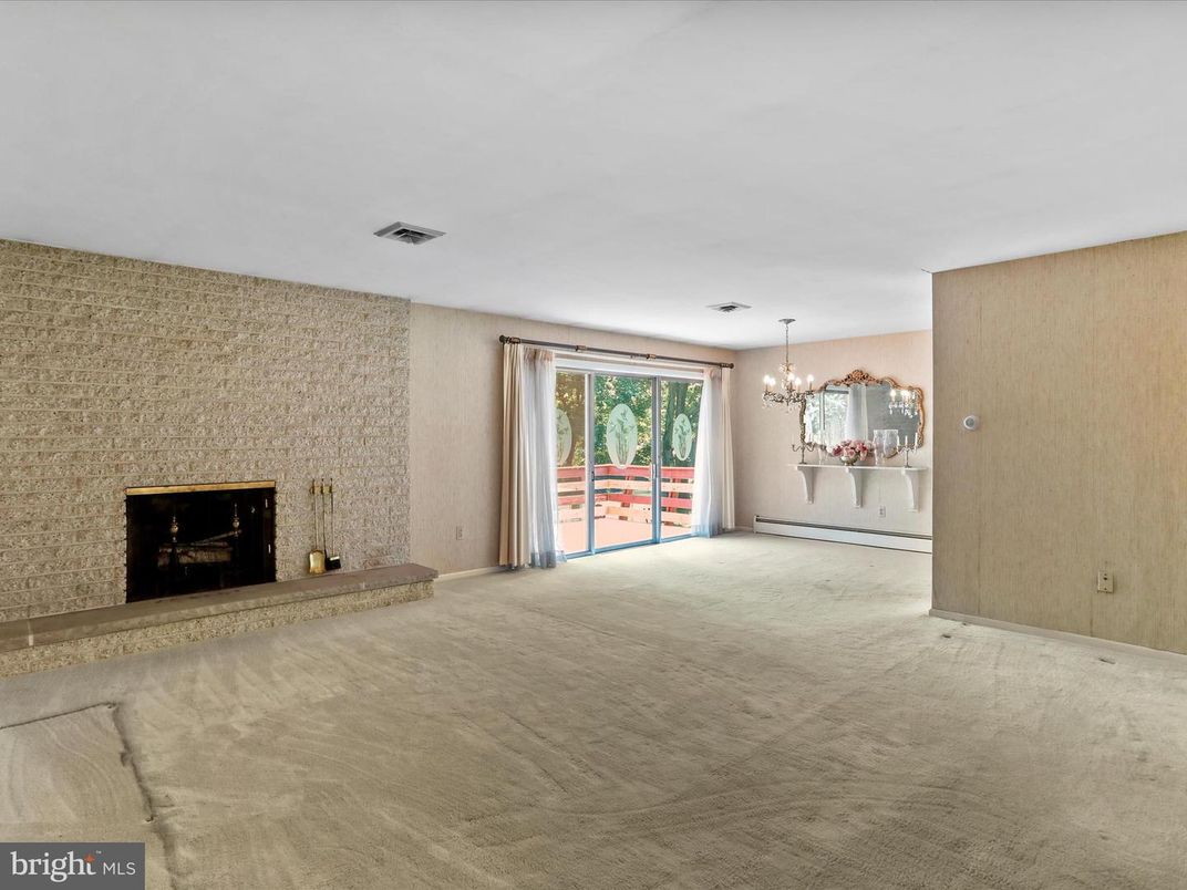 Chandelier, Empty room, Fireplace, Interior