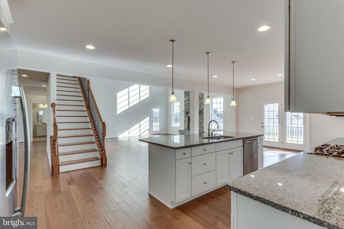 Interior, Kitchen, Pendant Lights, Recessed Lighting, Wood Texture Flooring