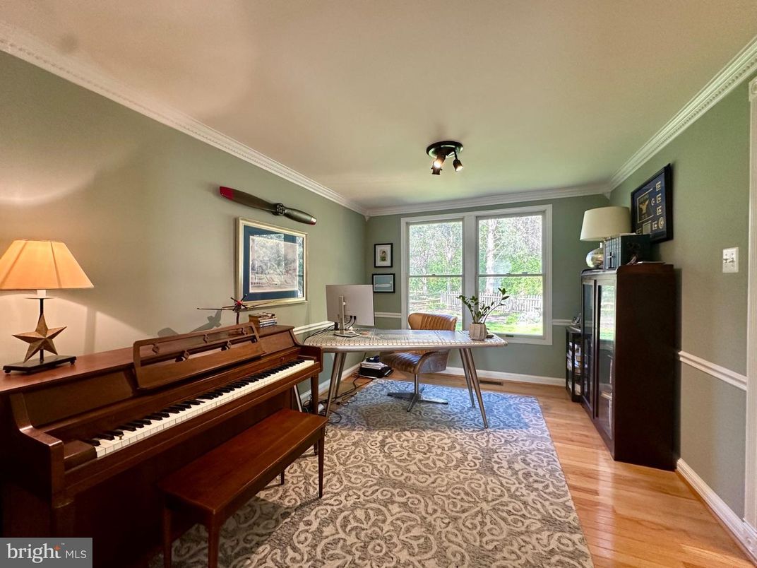 Home Office, Interior, Piano, Wood Texture Flooring