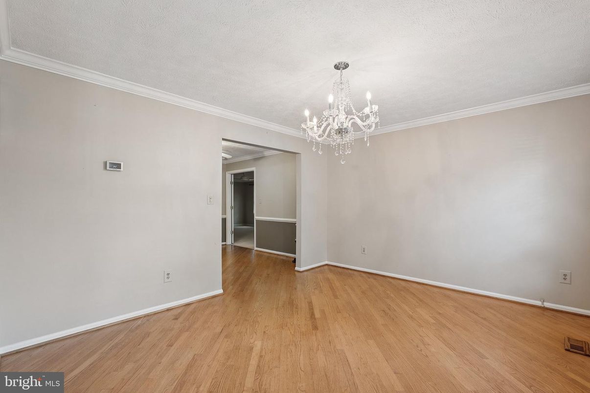 Chandelier, Empty room, Interior, Wood Texture Flooring