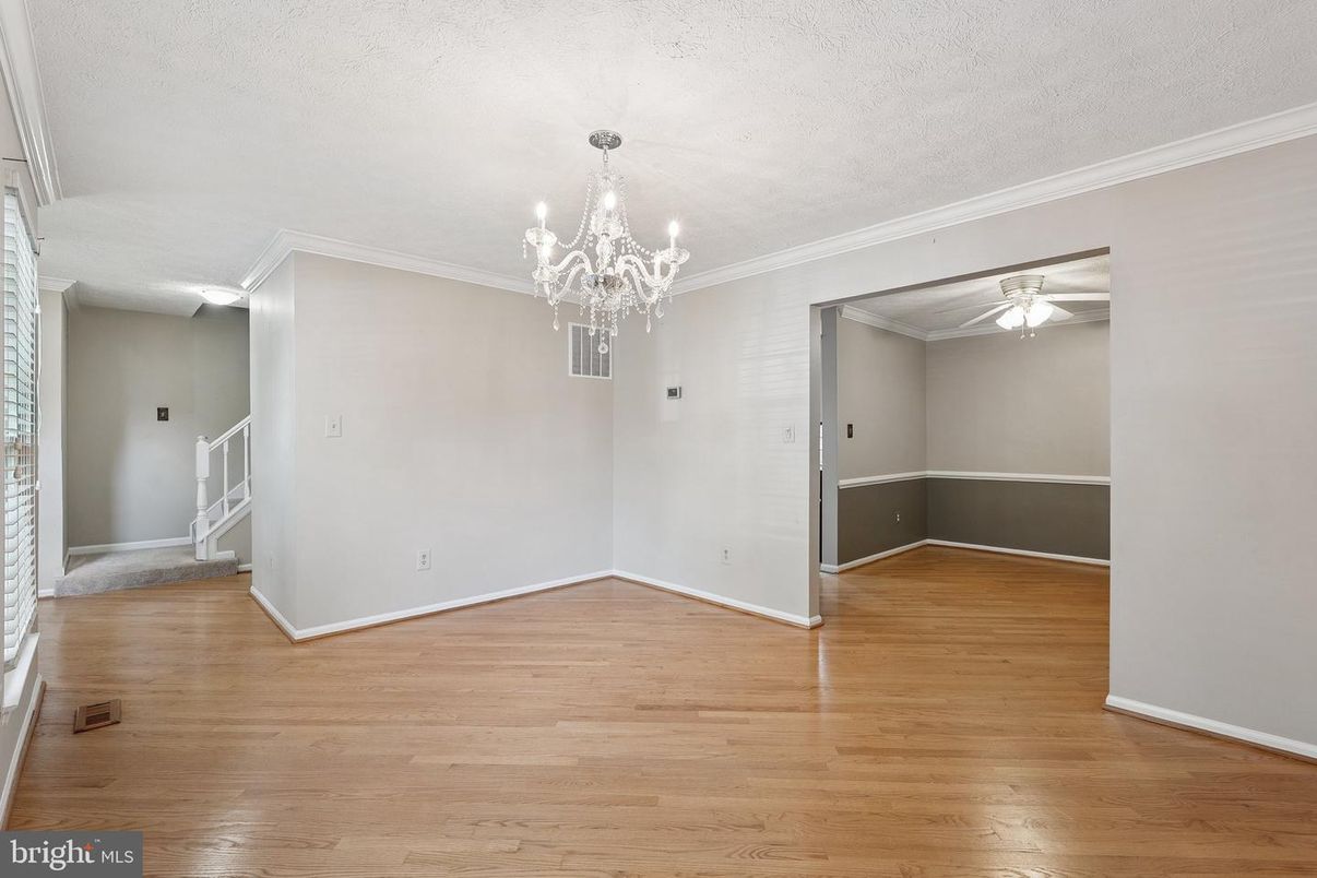 Chandelier, Empty room, Interior, Wood Texture Flooring