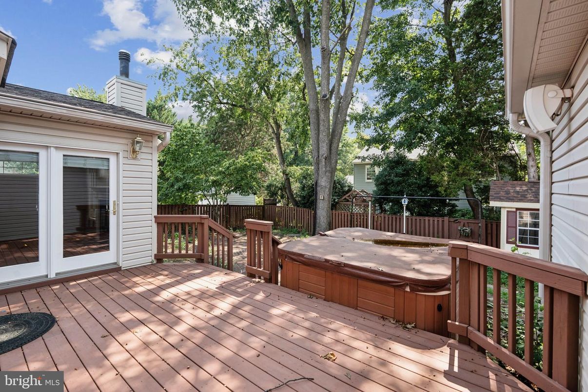 Exterior, Hot Tub