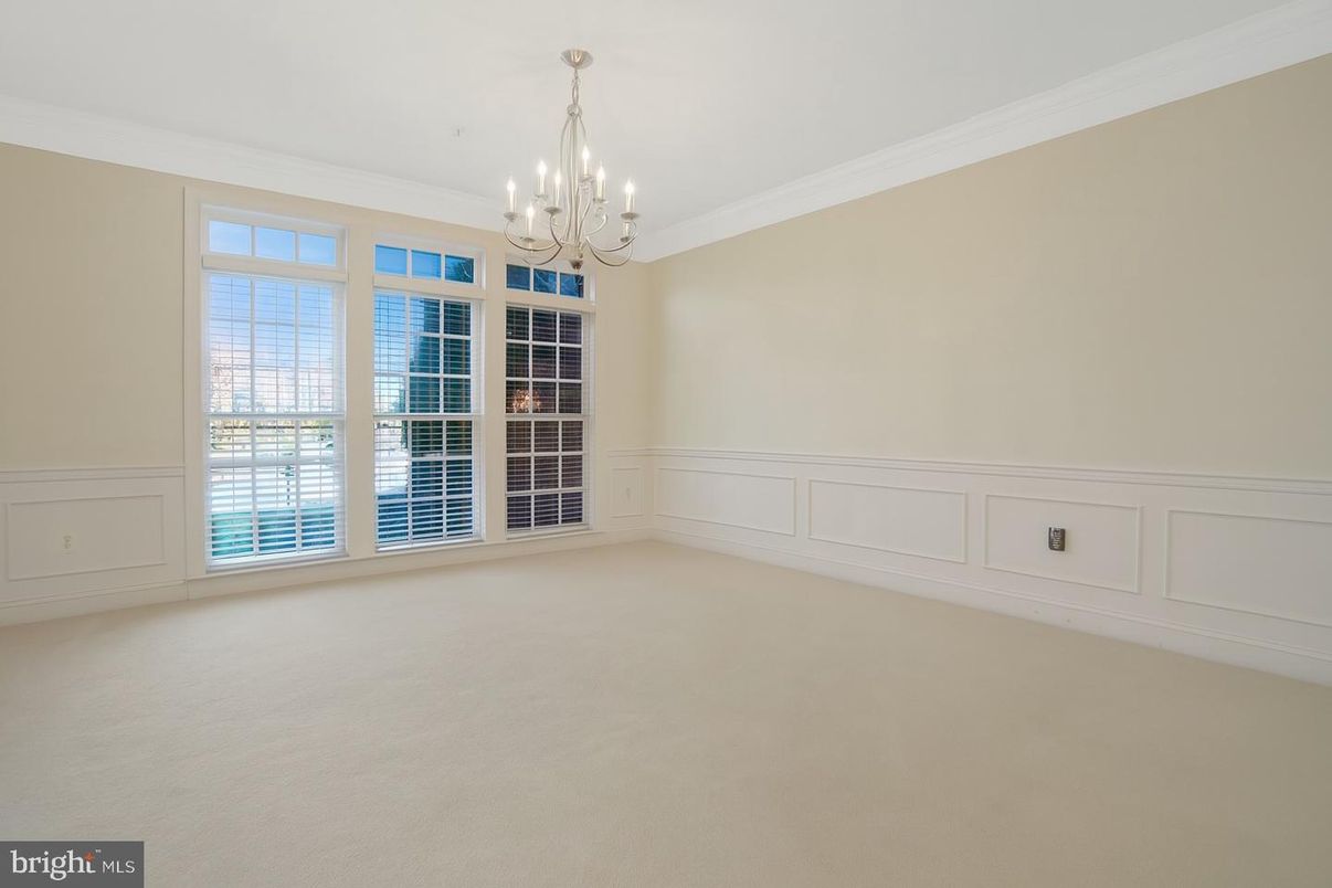 Chandelier, Empty room, Interior