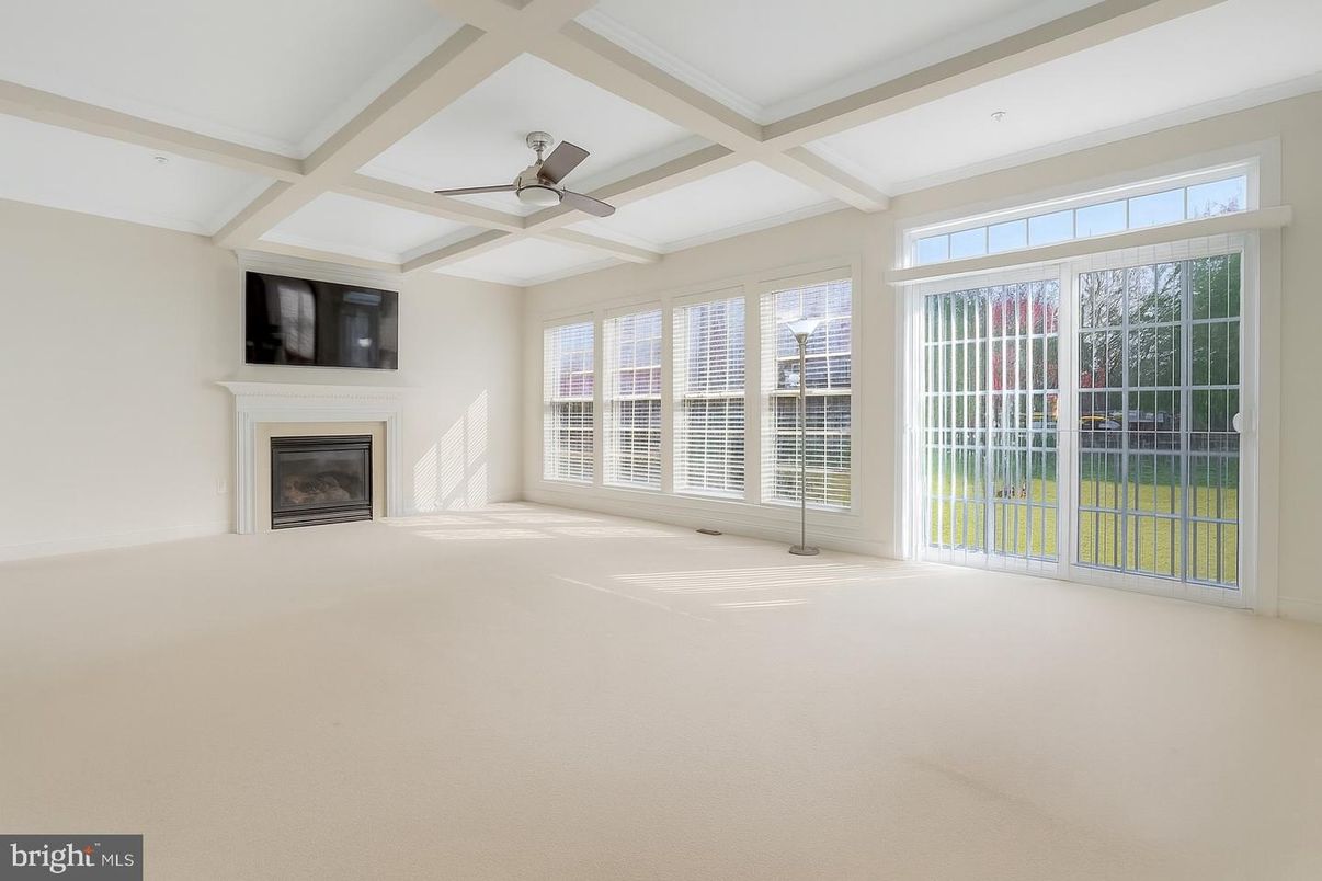 Empty room, Fireplace, Interior