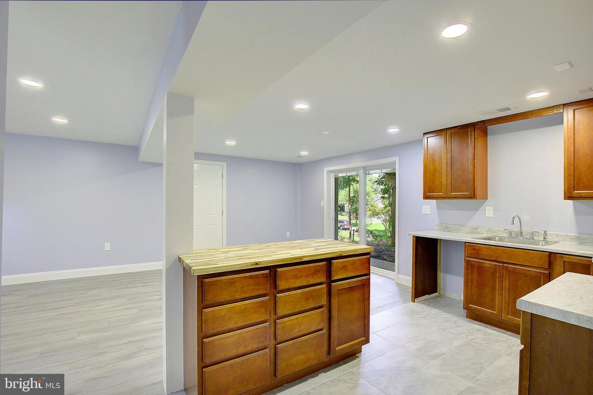 Interior, Kitchen, Recessed Lighting, Wood Texture Flooring