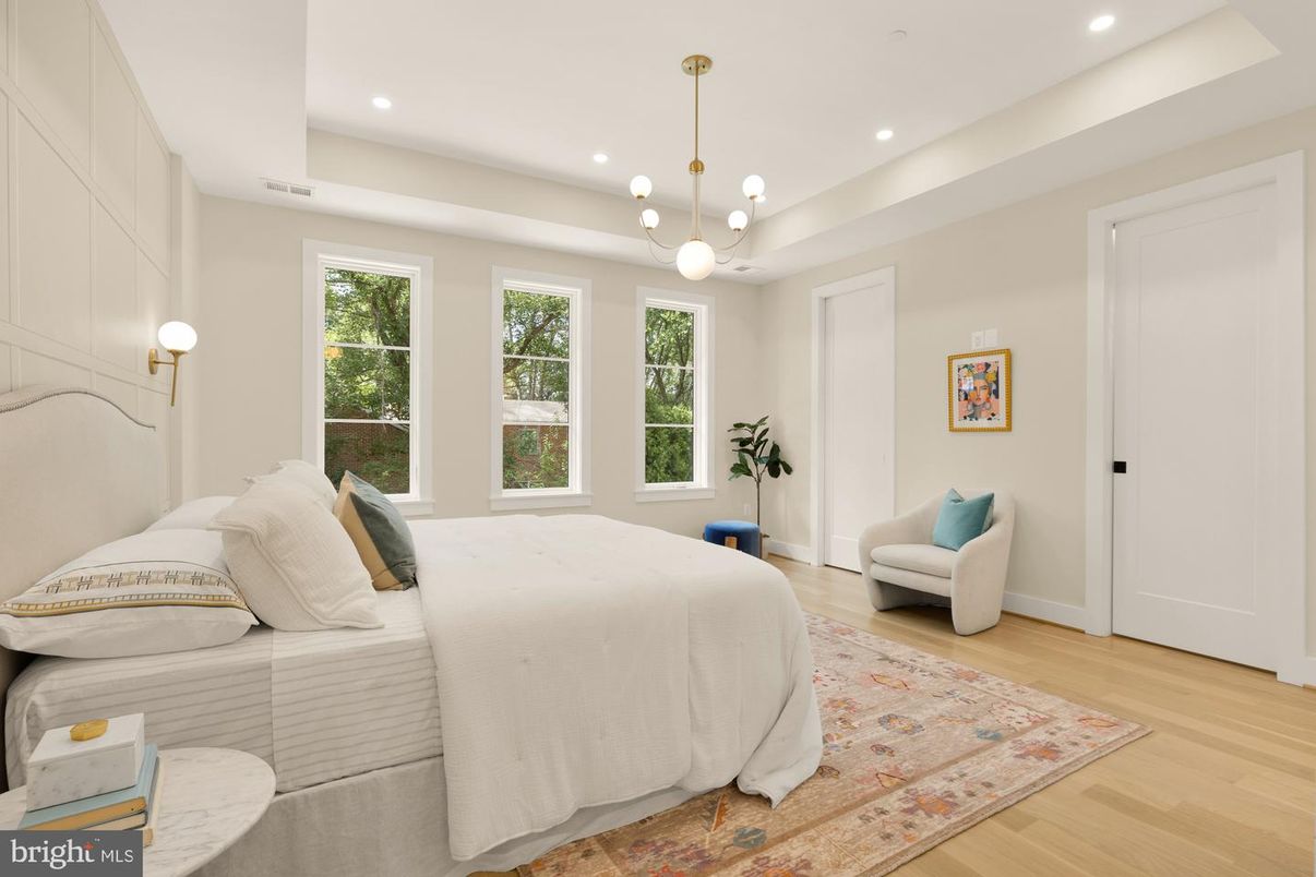 Bedroom, Interior, Pendant Lights, Recessed Lighting, Wood Texture Flooring
