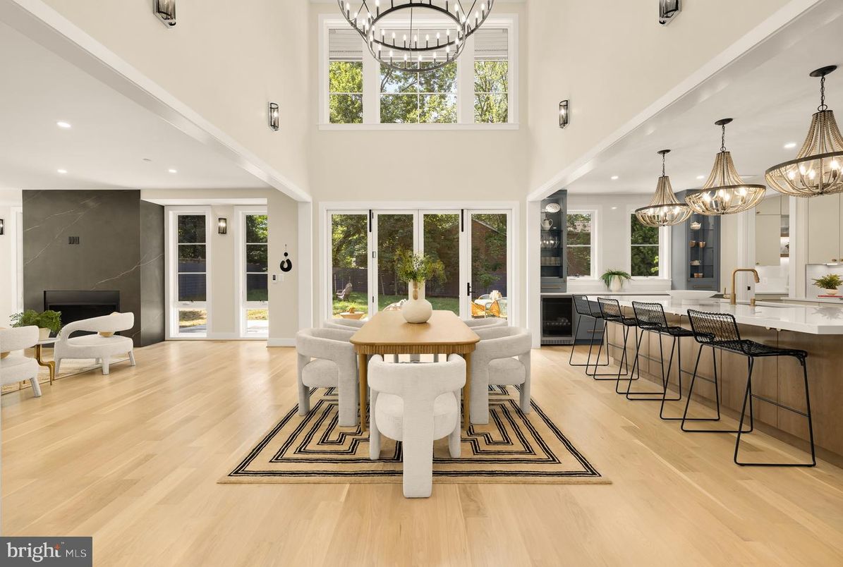 Chandelier, Dining room, Interior, Pendant Lights, Recessed Lighting, Wood Texture Flooring