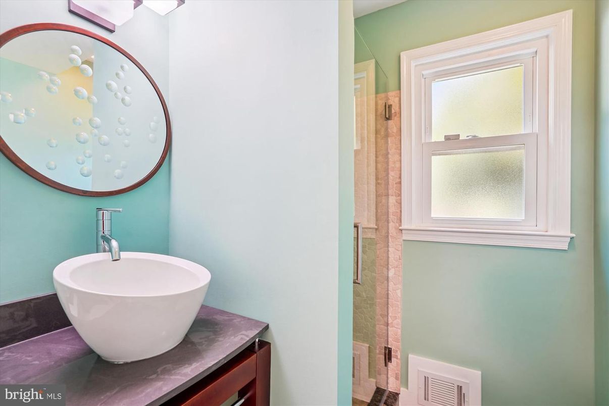 Bathroom, Free Standing Baths, Interior