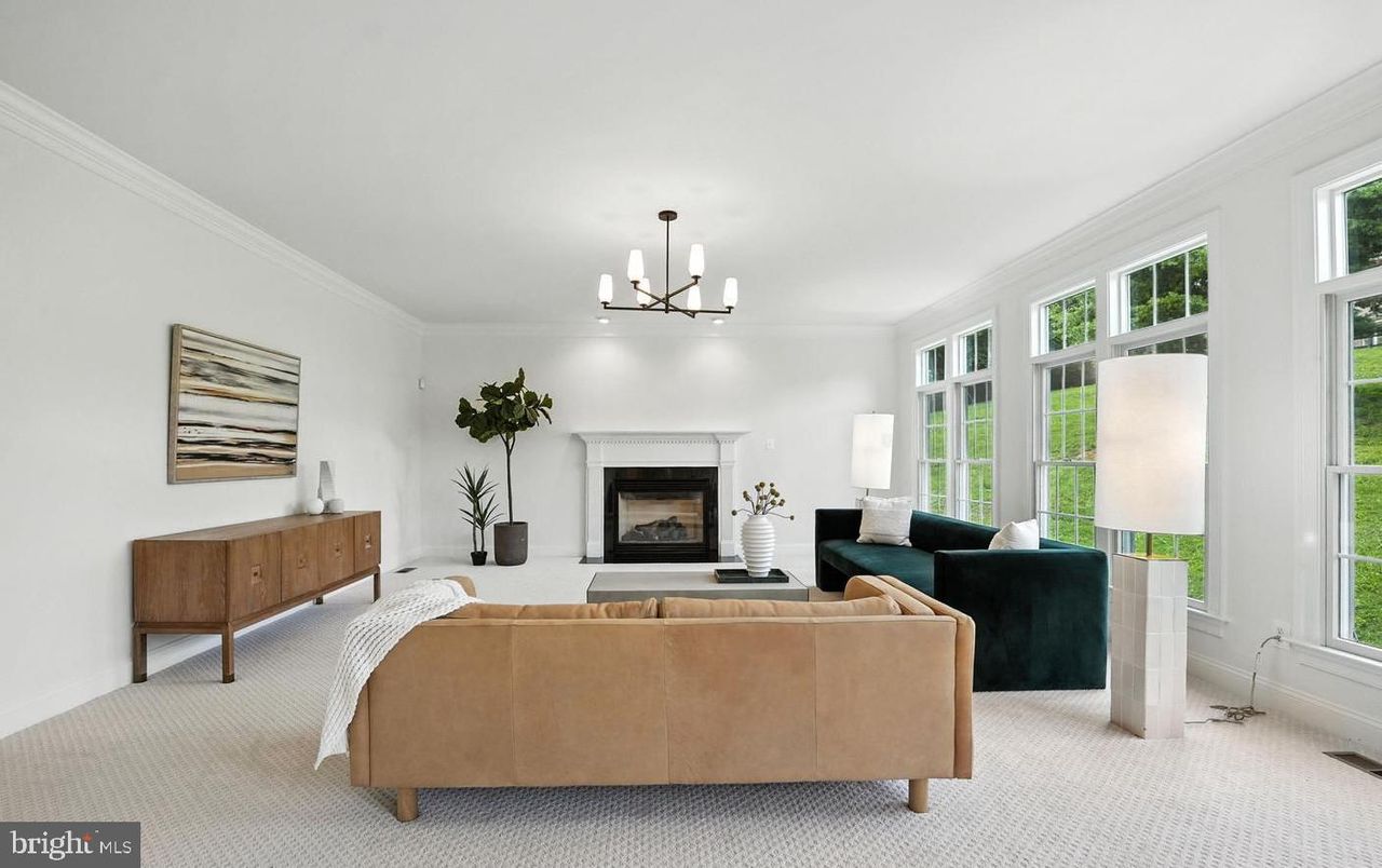 Chandelier, Fireplace, Interior, Living room