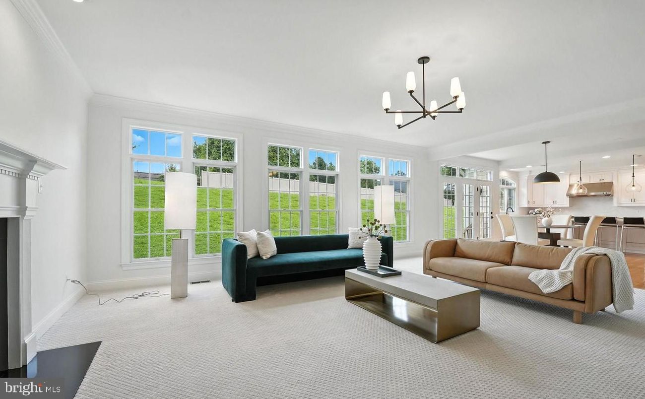 Chandelier, Dining room, Interior, Kitchen, Living room, Pendant Lights, Recessed Lighting