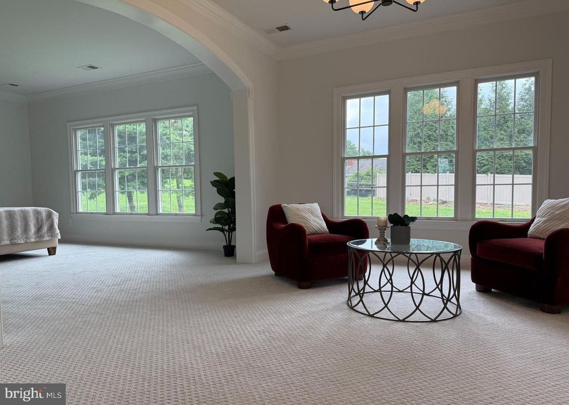 Chandelier, Interior, Living room