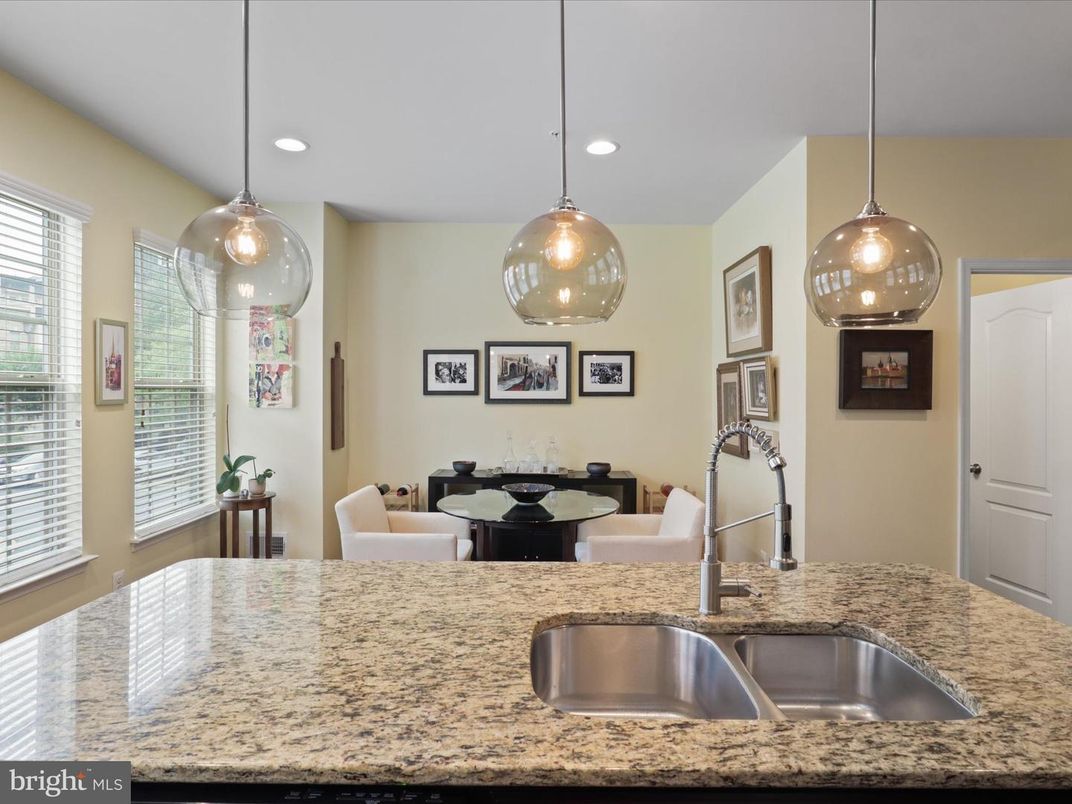 Dining room, Interior, Pendant Lights, Recessed Lighting