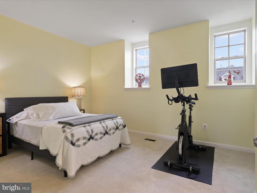 Bedroom, Fitness Equipment, Interior