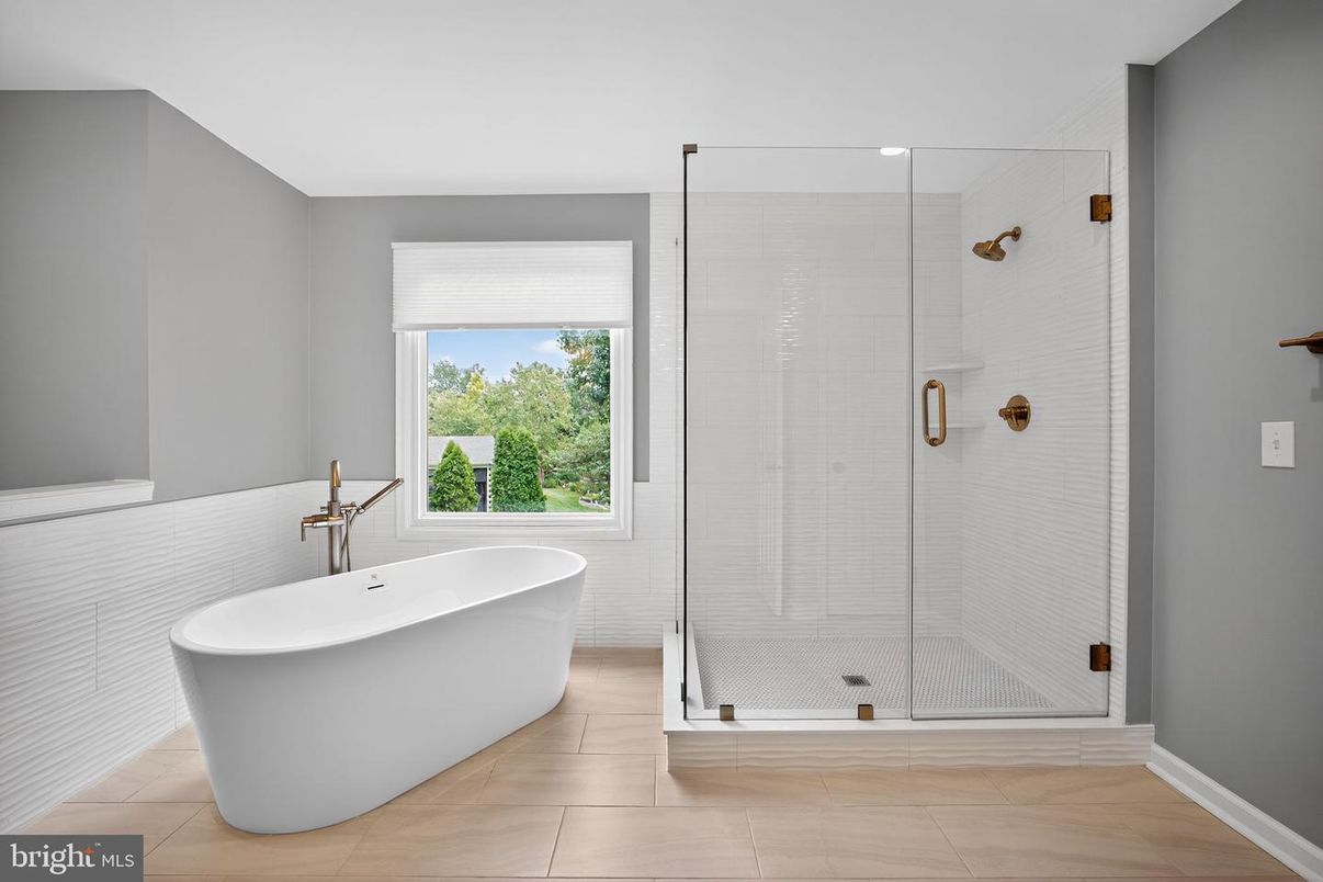 Bathroom, Free Standing Baths, Glass Shower, Interior