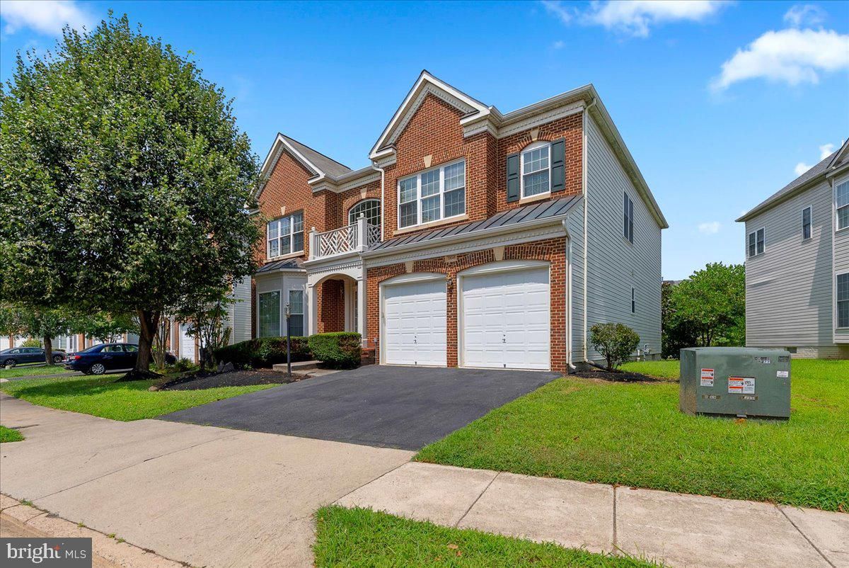 Attached, Exterior, Facade, Brick Facade, Brick Traditional