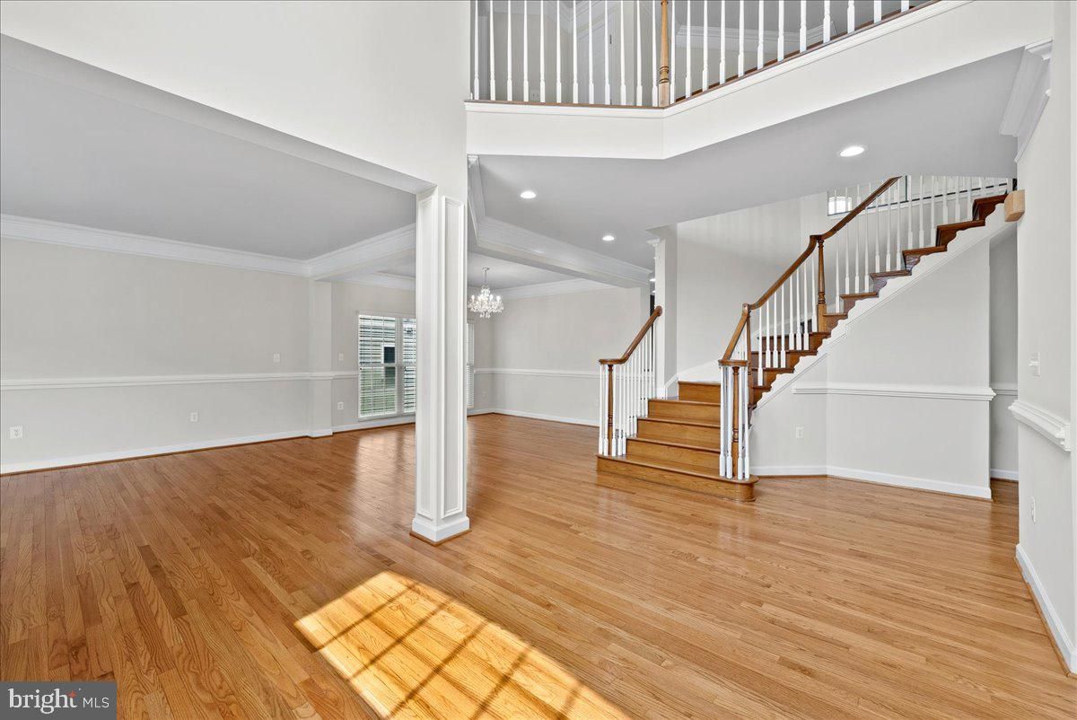Chandelier, Interior, Recessed Lighting, Wood Texture Flooring