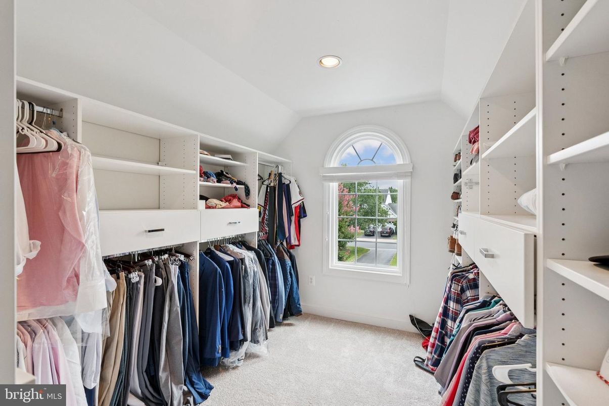 Interior, Recessed Lighting, Walk-in Closets