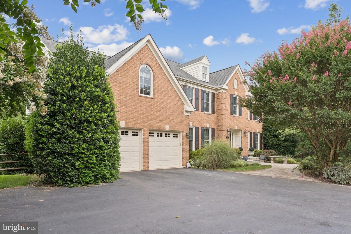 Attached, Exterior, Facade, Brick Facade, Brick Traditional