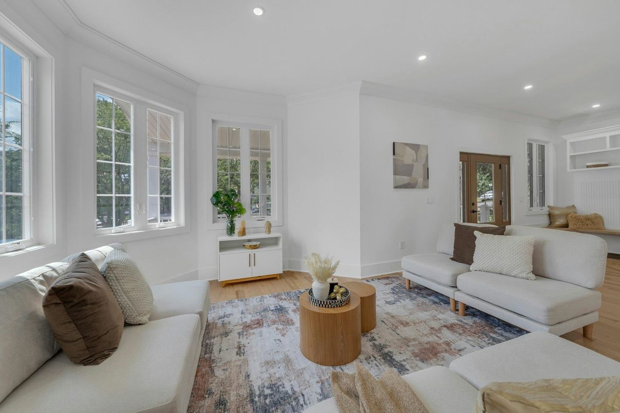 Interior, Living room, Recessed Lighting, Wood Texture Flooring