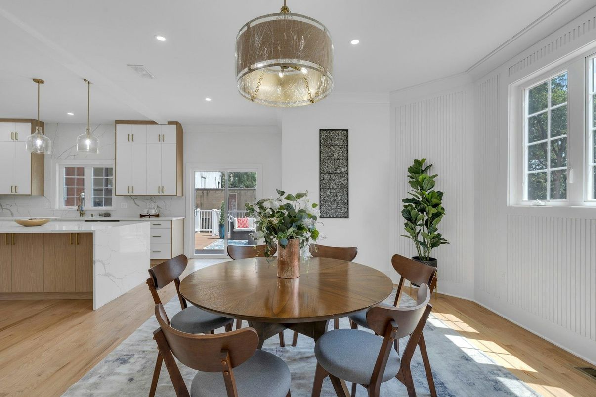 Dining room, Interior, Kitchen, Pendant Lights, Recessed Lighting, Wood Texture Flooring