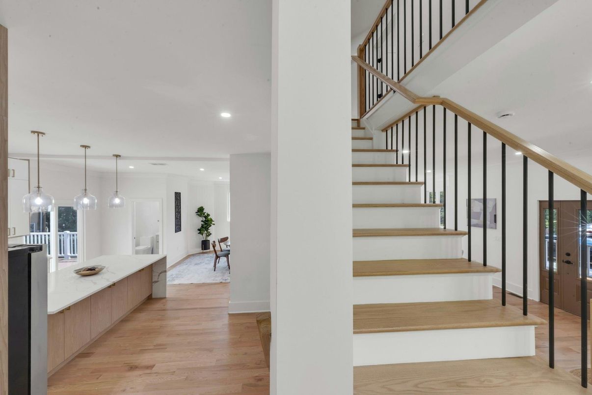 Interior, Pendant Lights, Recessed Lighting, Wood Texture Flooring