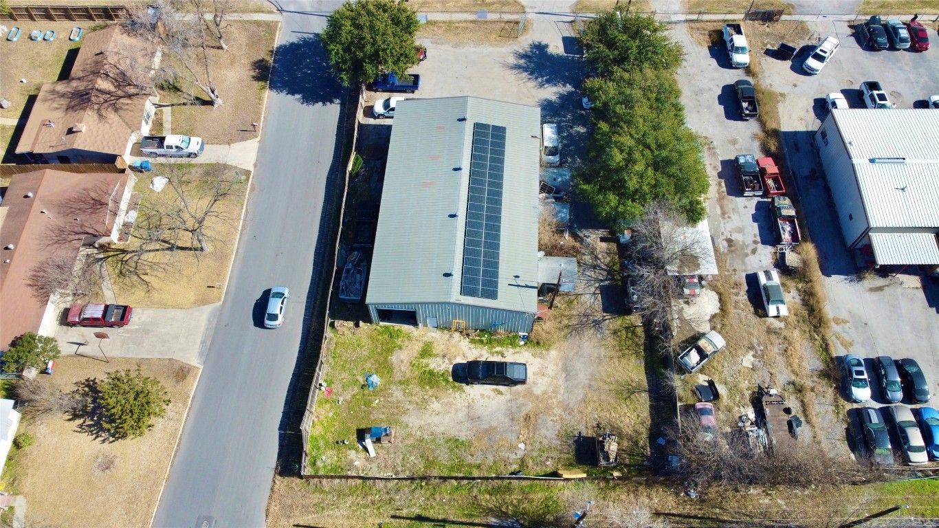Exterior, Drone