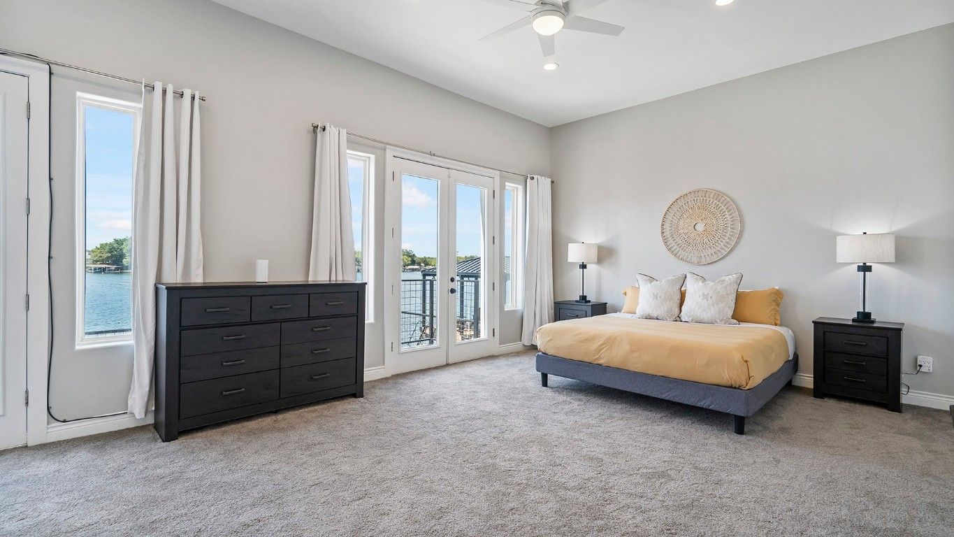 Bedroom, Interior, Recessed Lighting, Water