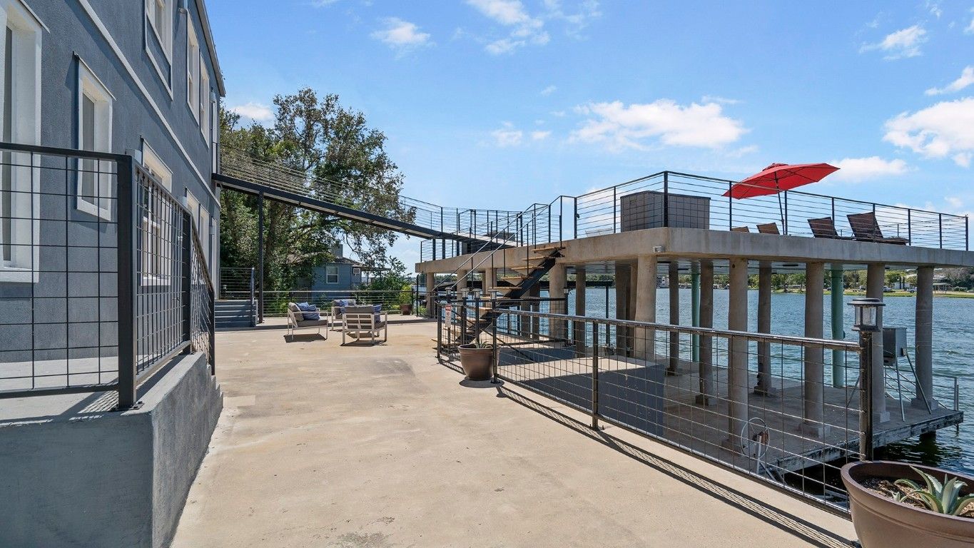 Exterior, Water