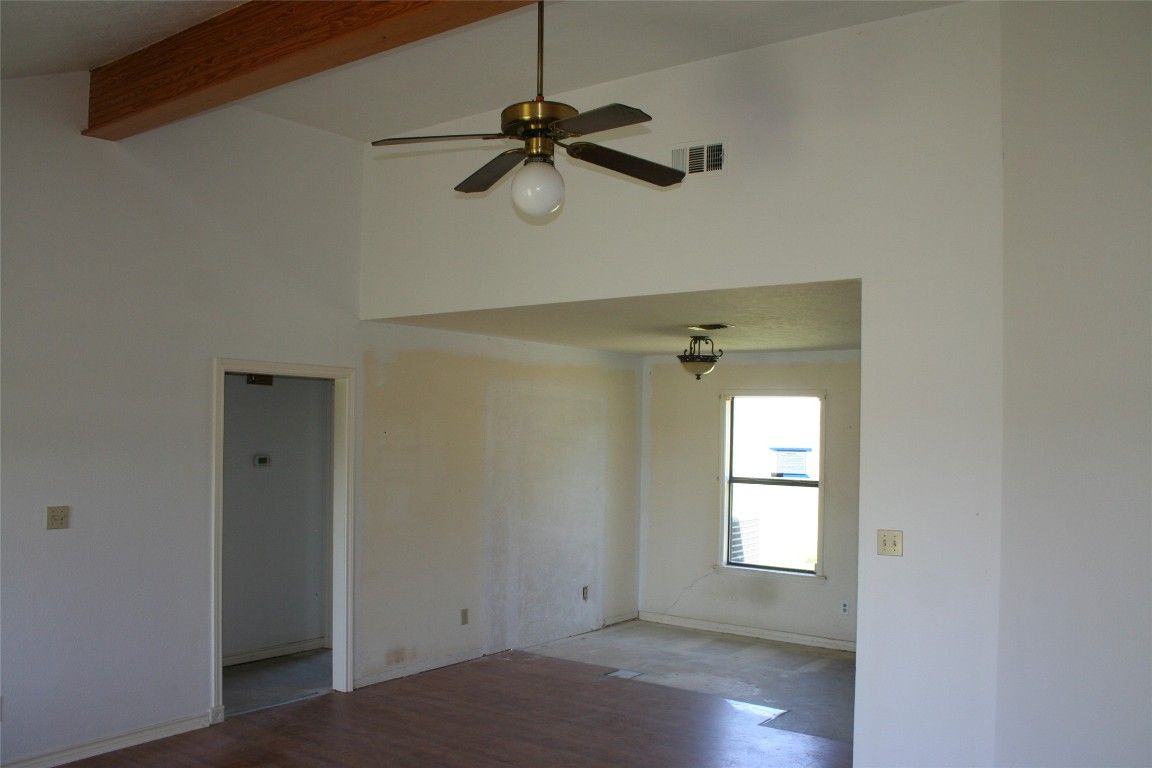 Empty room, Interior, Wooden Beams, Wood Texture Flooring