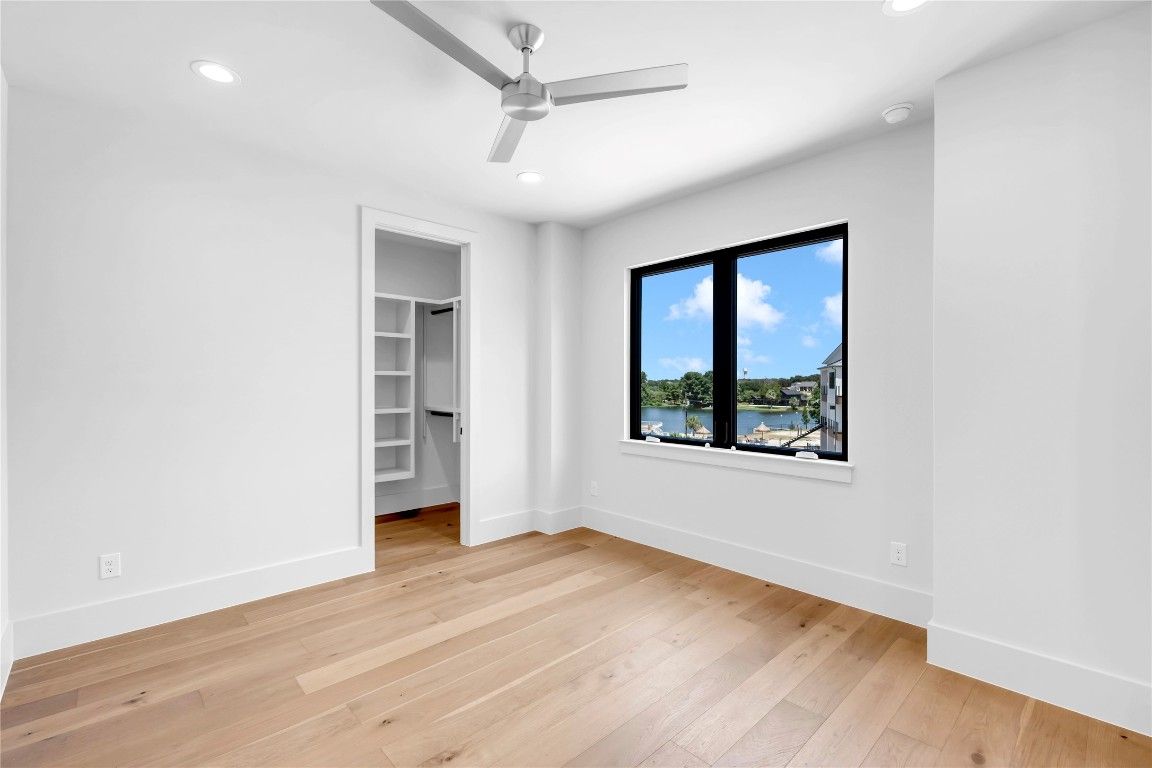 Empty room, Interior, Recessed Lighting, Water, Wood Texture Flooring