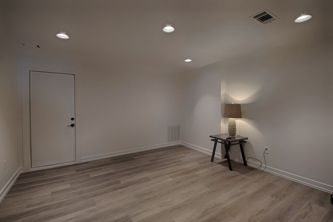 Interior, Recessed Lighting, Wood Texture Flooring