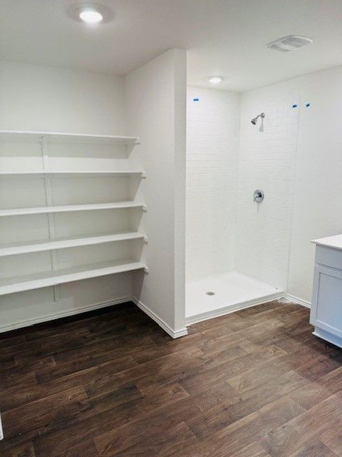 Interior, Recessed Lighting, Wood Texture Flooring