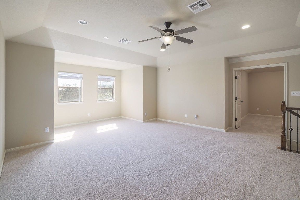 Empty room, Interior, Recessed Lighting