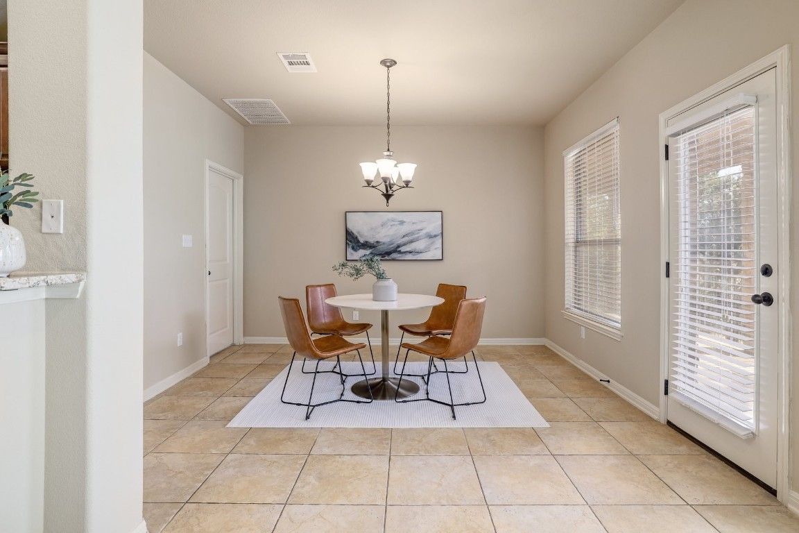 Chandelier, Dining room, Interior