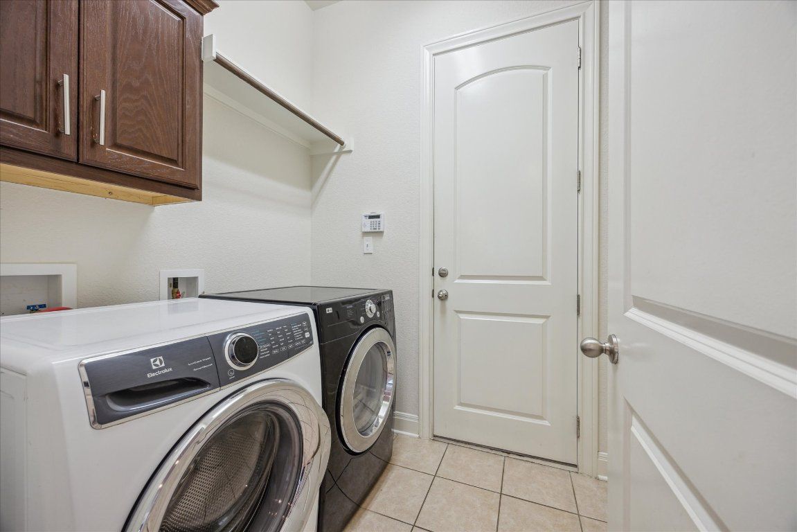 Interior, Washer