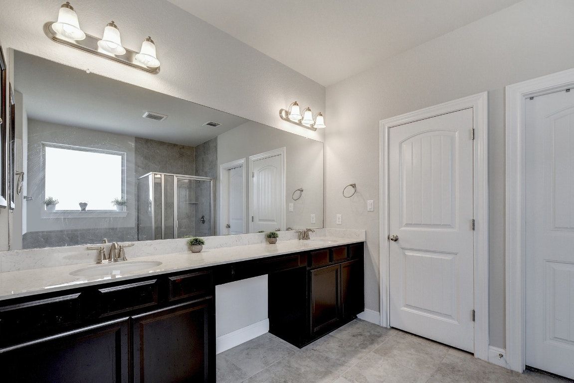 Bathroom, Dual Sink Vanities, Interior
