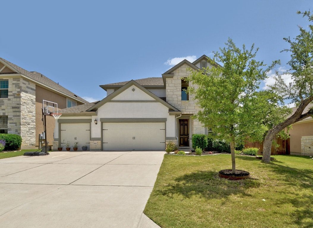 Attached, Exterior, Facade, Ranch