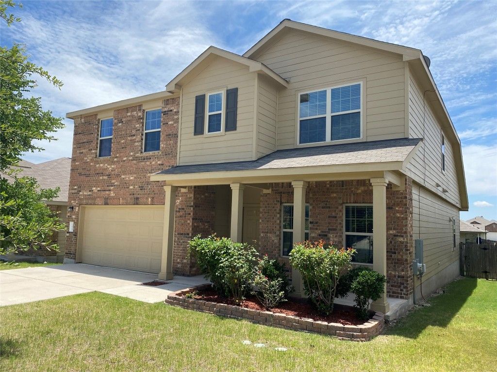 Attached, Exterior, Facade, Brick Facade, American Craftsman
