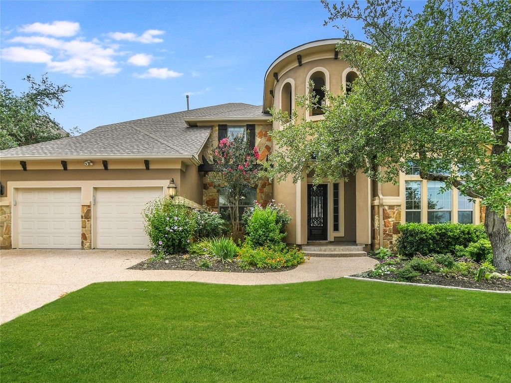 Attached, Backyard, Exterior, Facade, French Provincial