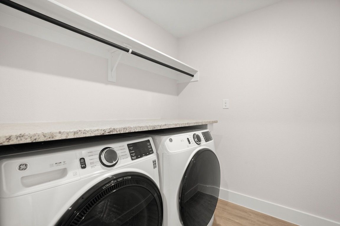 Interior, Washer, Wood Texture Flooring