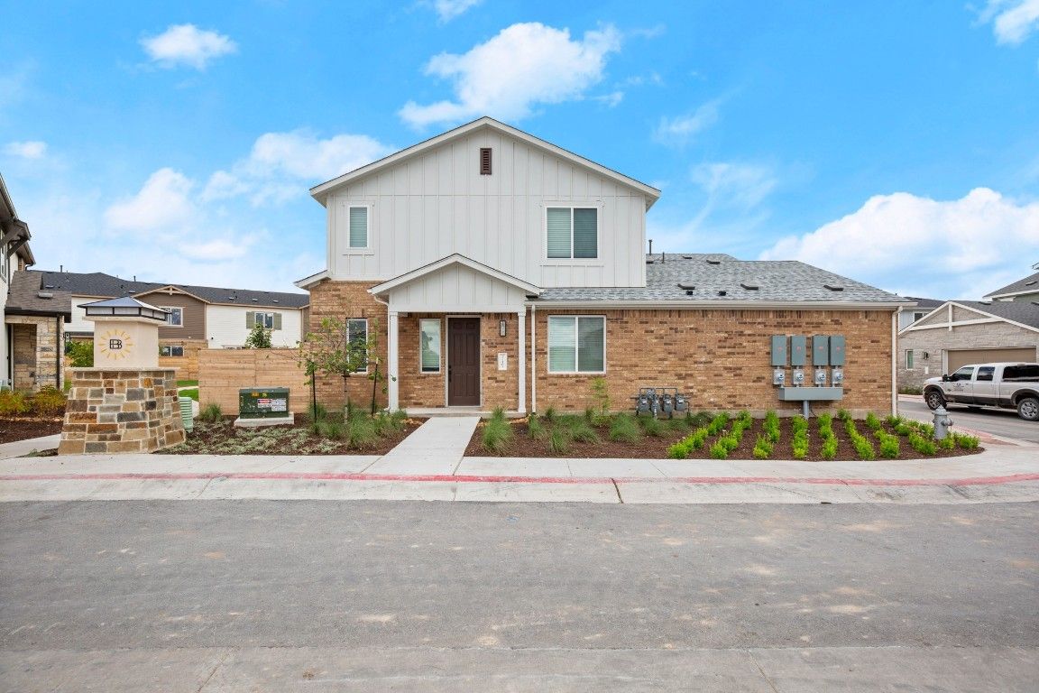 Exterior, Facade, Brick Facade, Farmhouse