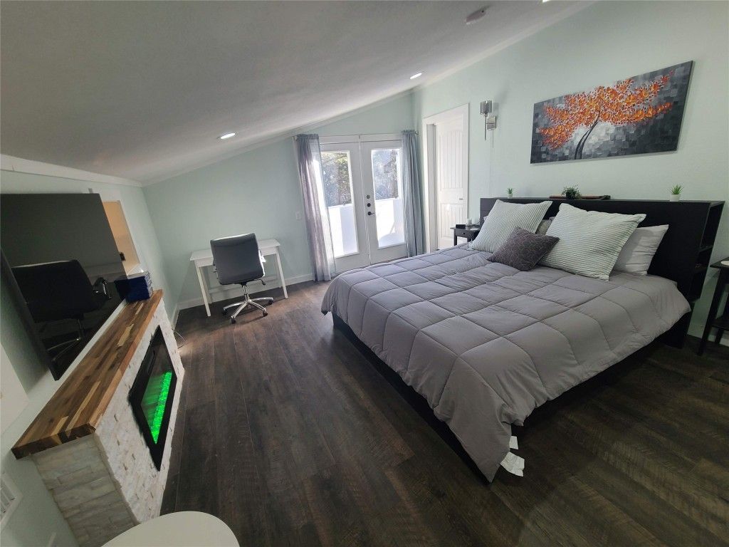 Bedroom, Home Office, Interior, Recessed Lighting, Wood Texture Flooring