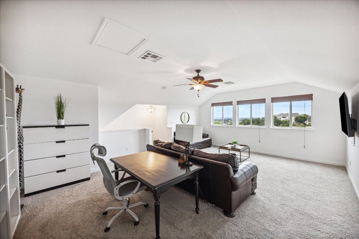 Home Office, Interior