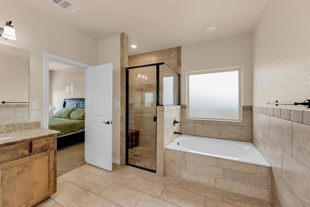 Bathroom, Bedroom, Glass Shower, Interior, Recessed Lighting
